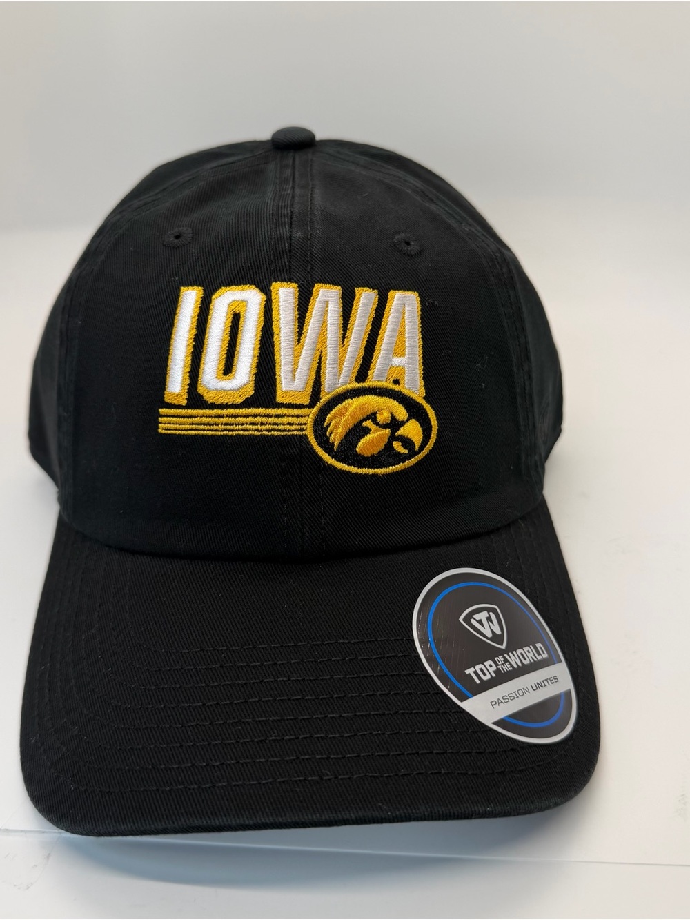 NWT lowa Hawkeyes Adjustable Hat Mens Top Of The World NEW